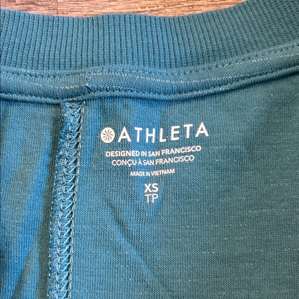 Athleta Teal Cropped Performance Tee XS Lightweight Active Top Athleisure - Picture 2 of 6